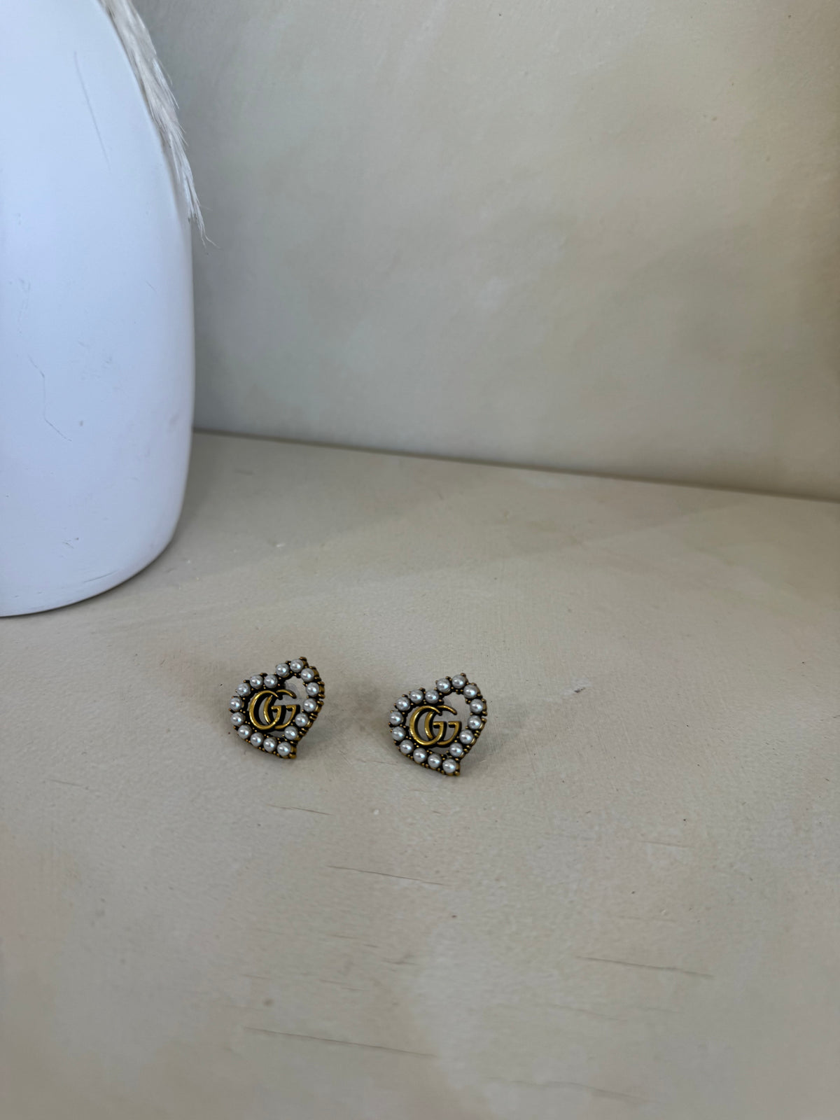 GG HEART EARRINGS