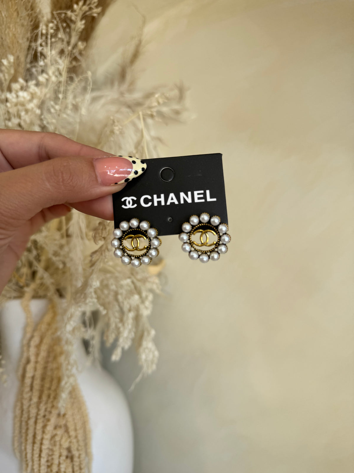 CC CIRCLE PEARL EARRINGS