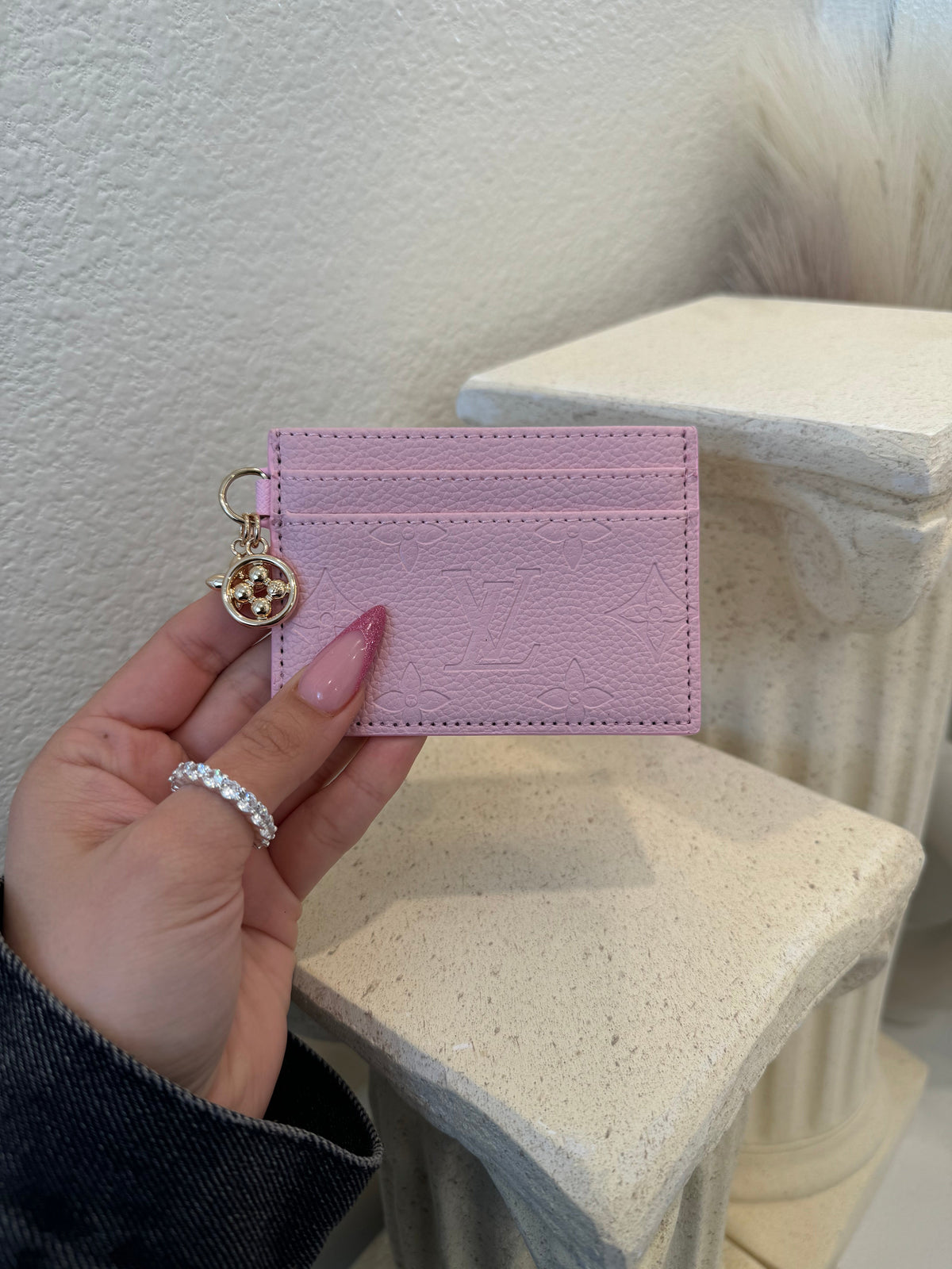LV CARD HOLDER (PINK)