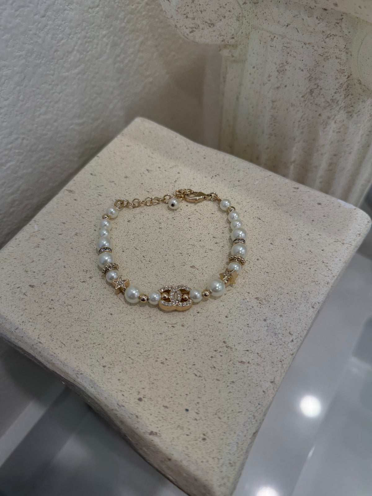 CC PEARL BRACELET