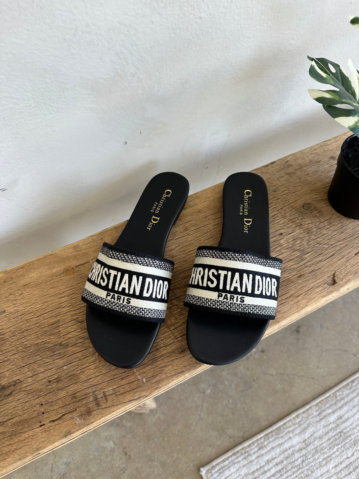 CD SANDALS IN STOCK