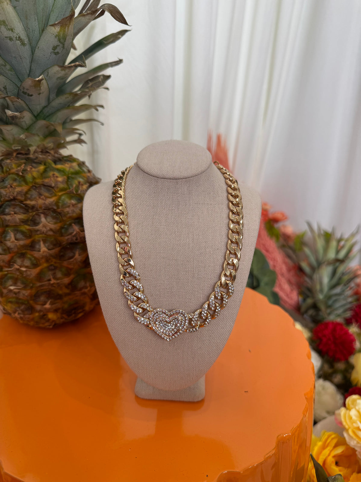 BADDIE HEART GOLD NECKLACE