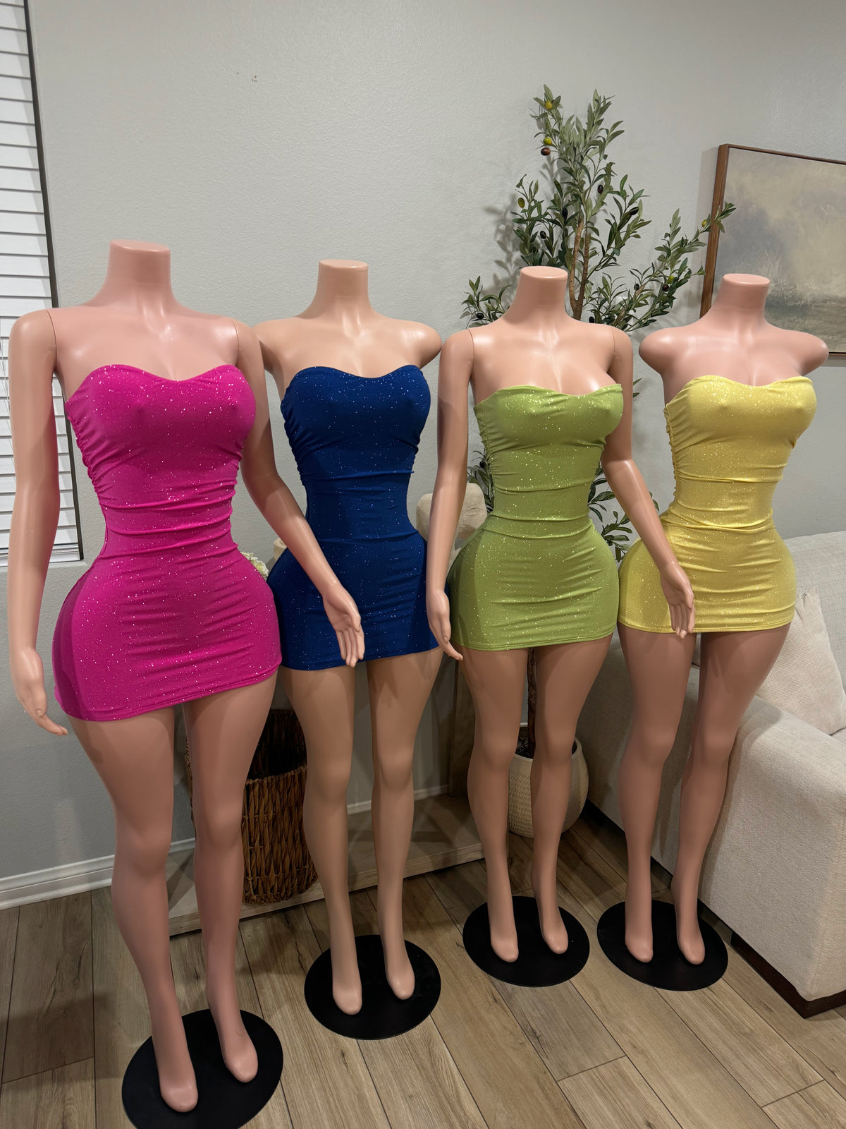 BADDIE GLITTER STRAPLESS DRESS