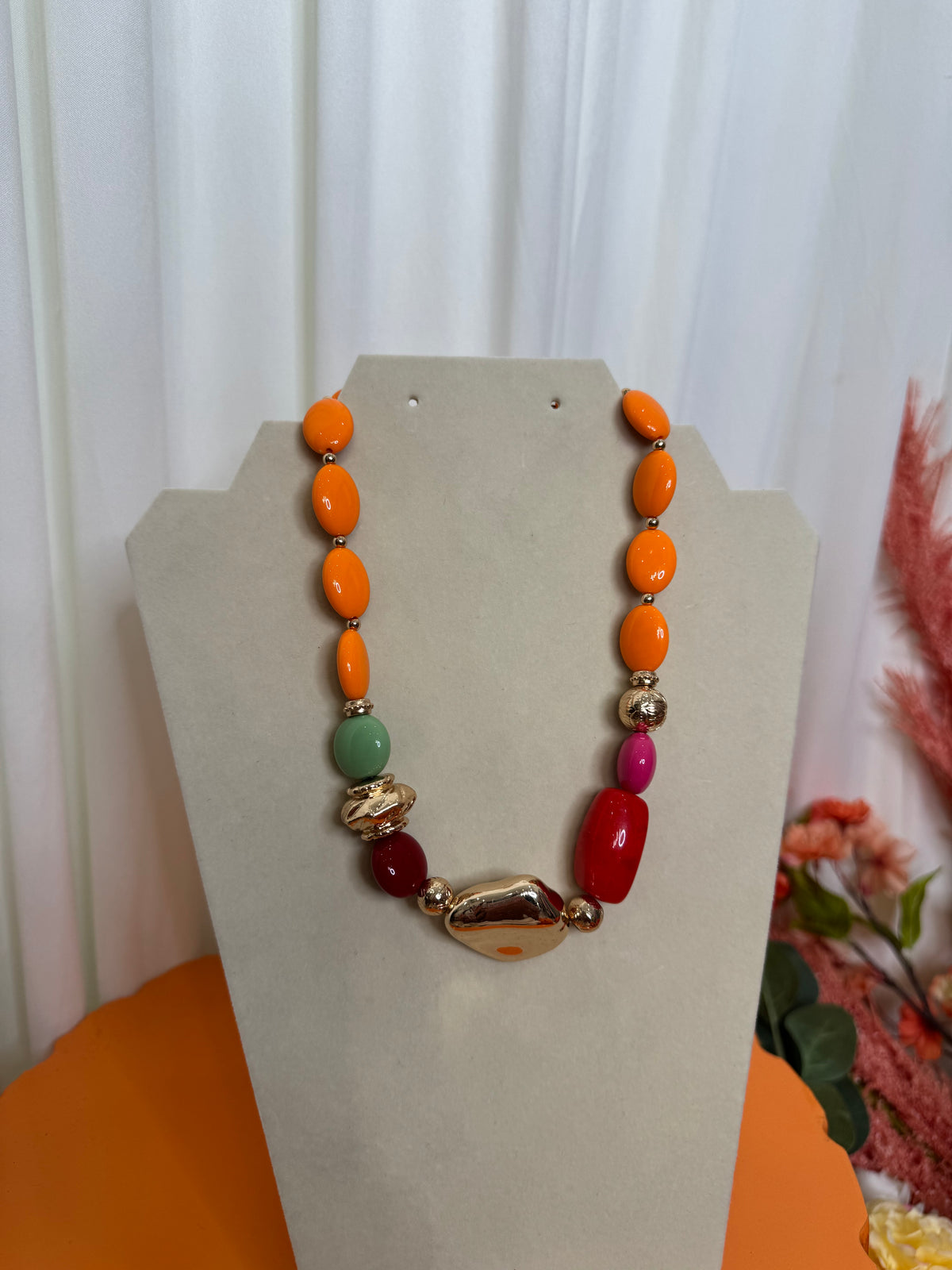 GATUBELA NECKLACE