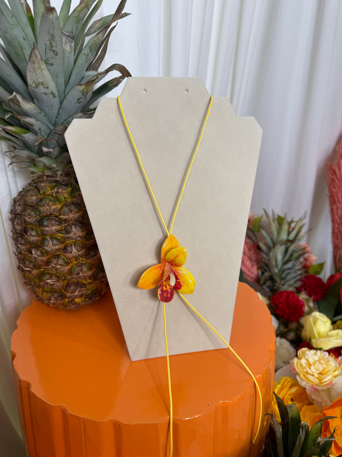 YELLOW FLORAL NECKLACE