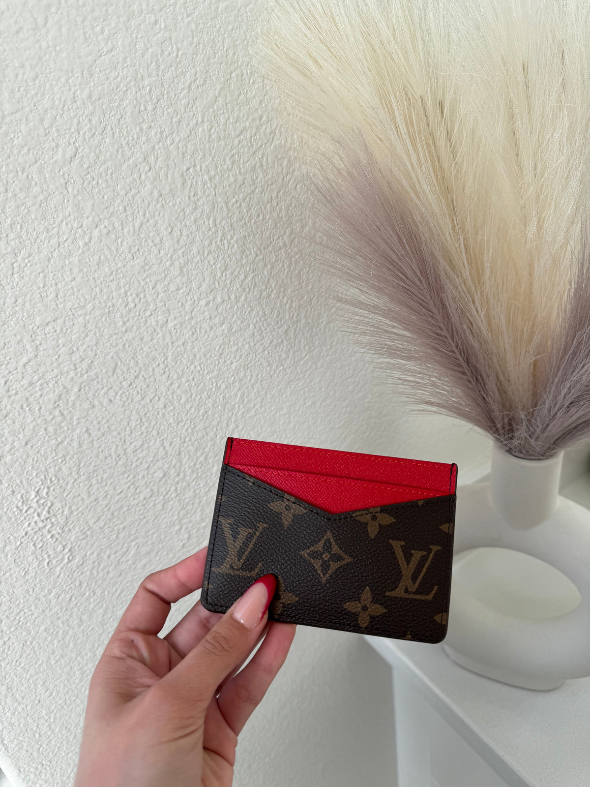 LV CARD HOLDER (RED)